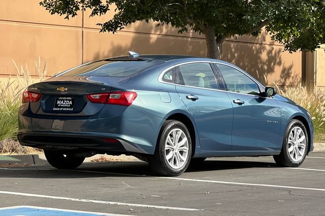 Used 2025 Chevrolet Malibu LT FWD image 4