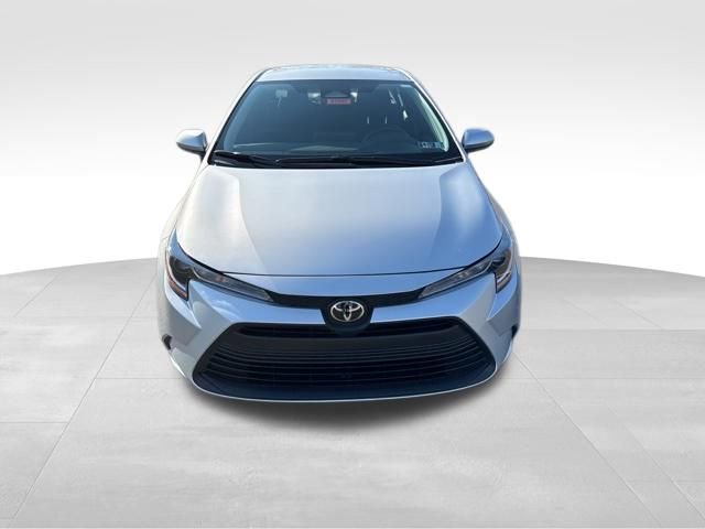 New 2026 Toyota Corolla LE FWD image 9