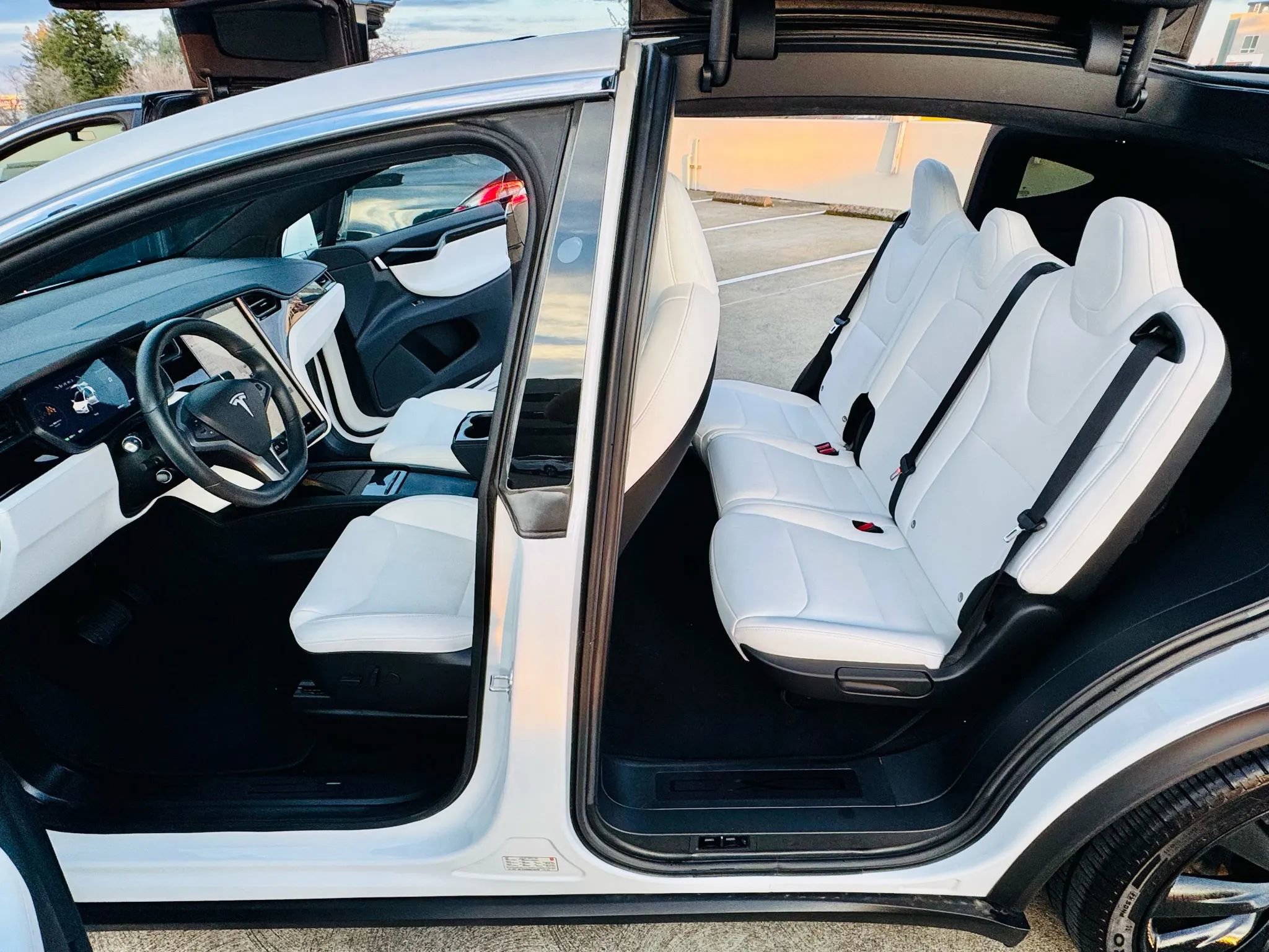 Used 2020 Tesla Model X Long Range image 23