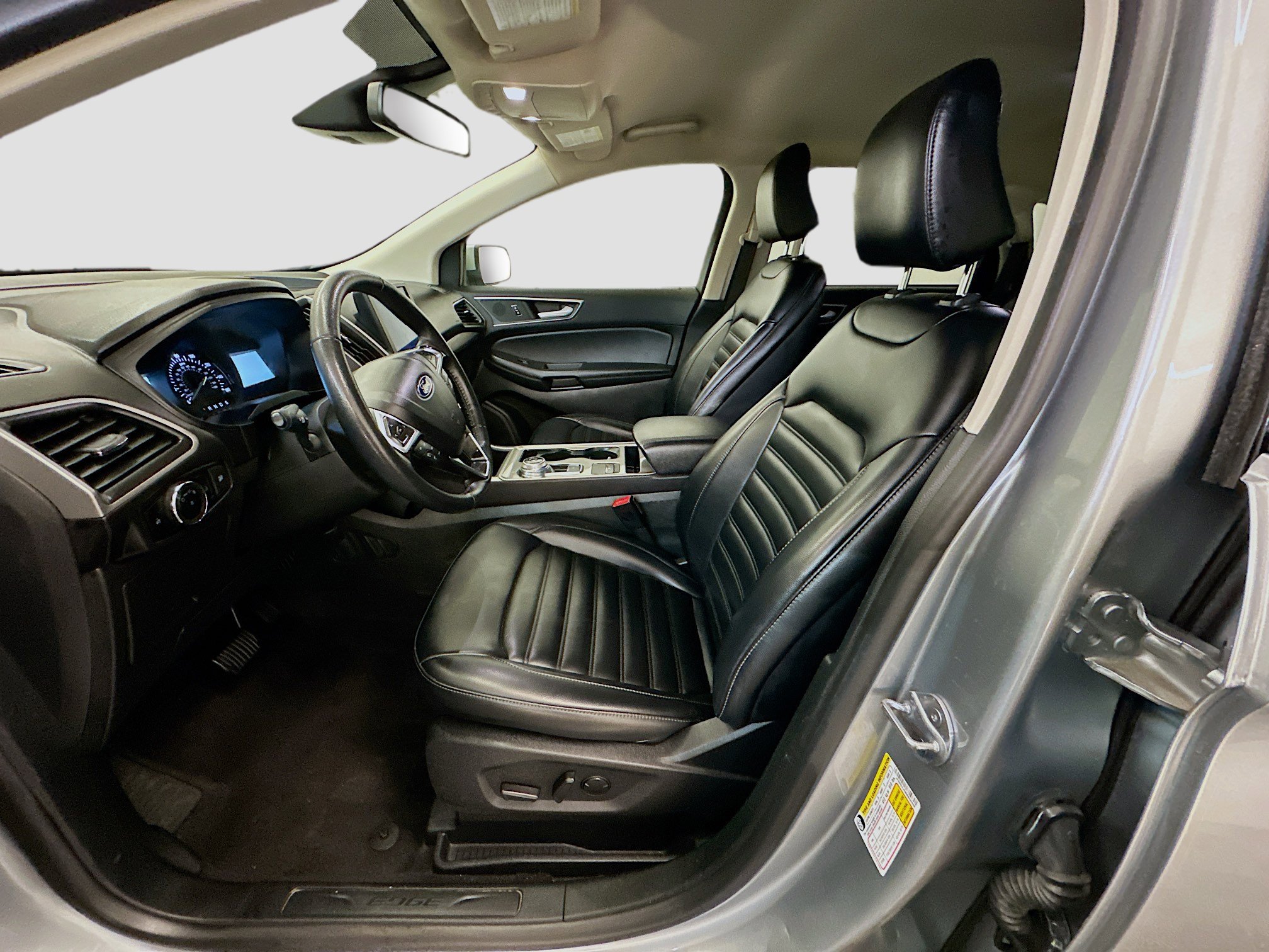 Used 2024 Ford Edge SEL AWD/4WD image 13