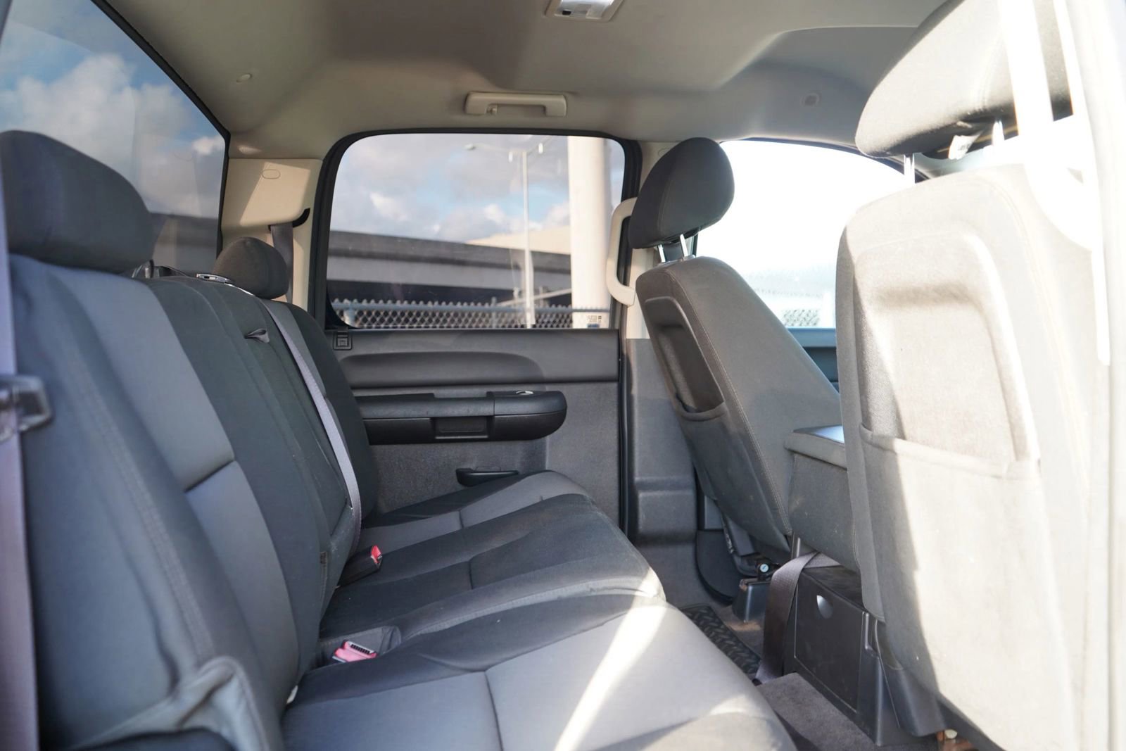 Used 2014 Chevrolet Silverado 2500 LT w/ Custom Sport Truck Package image 23