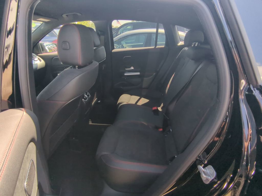 Used 2025 Mercedes-Benz GLA 250 image 5