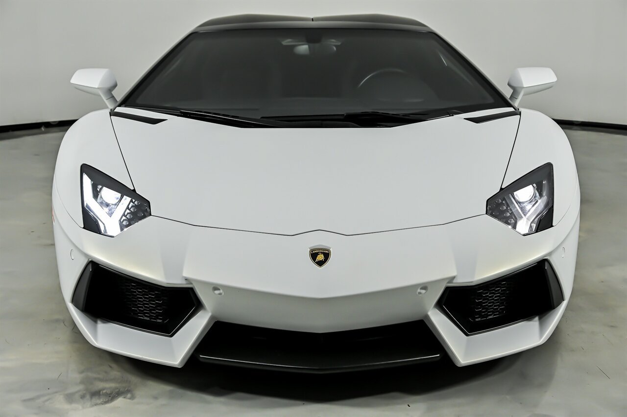 Used 2017 Lamborghini Aventador LP 700-4 AWD/4WD image 4