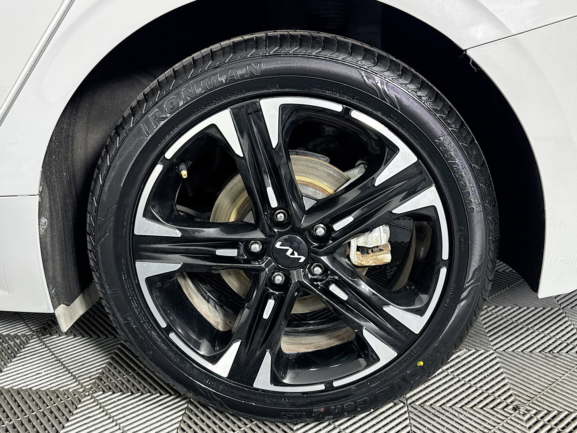 Used 2023 Kia K5 GT-Line image 36