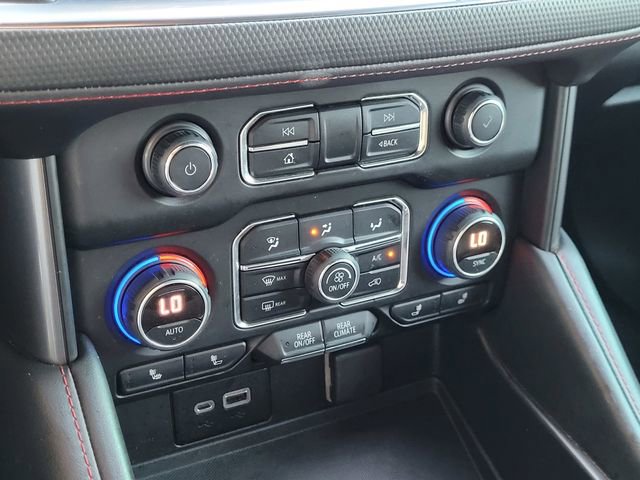 Used 2022 Chevrolet Suburban RST w/ Luxury Package image 11