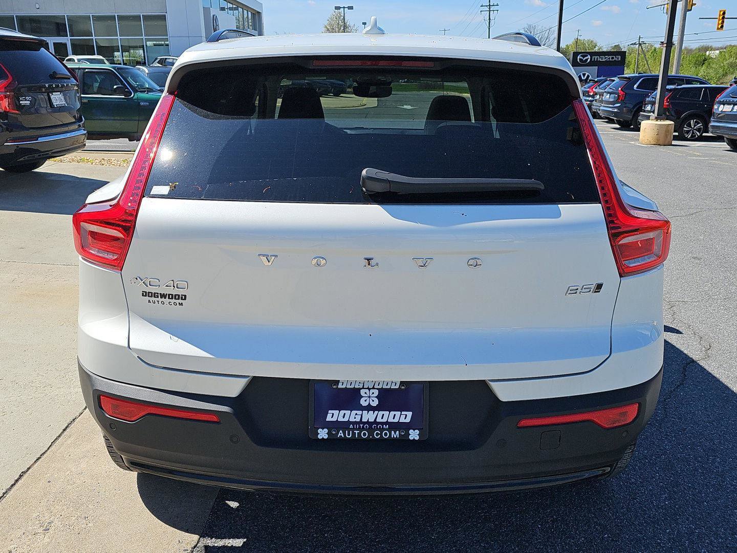 Used 2025 Volvo XC40 B5 Plus w/ Protection Package Premier image 5