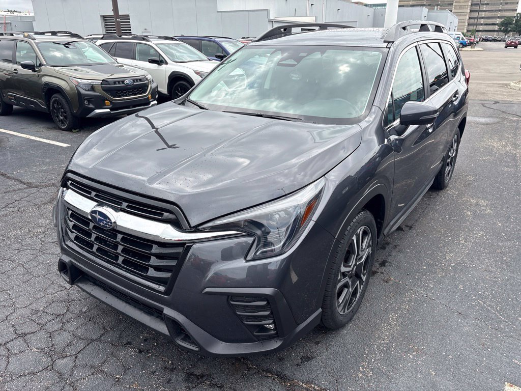 Used 2023 Subaru Ascent Limited AWD/4WD image 5
