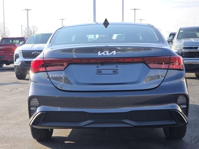 Used 2023 Kia Forte LXS image 15