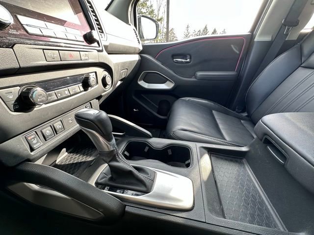 Used 2024 Nissan Frontier SL w/ Technology Package AWD/4WD image 16