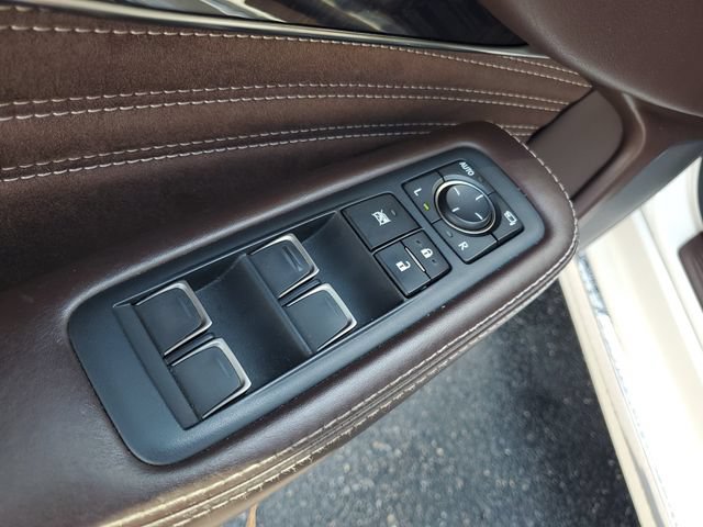 Used 2018 Lexus LS 500 w/ Interior Upgrade Package RWD image 21