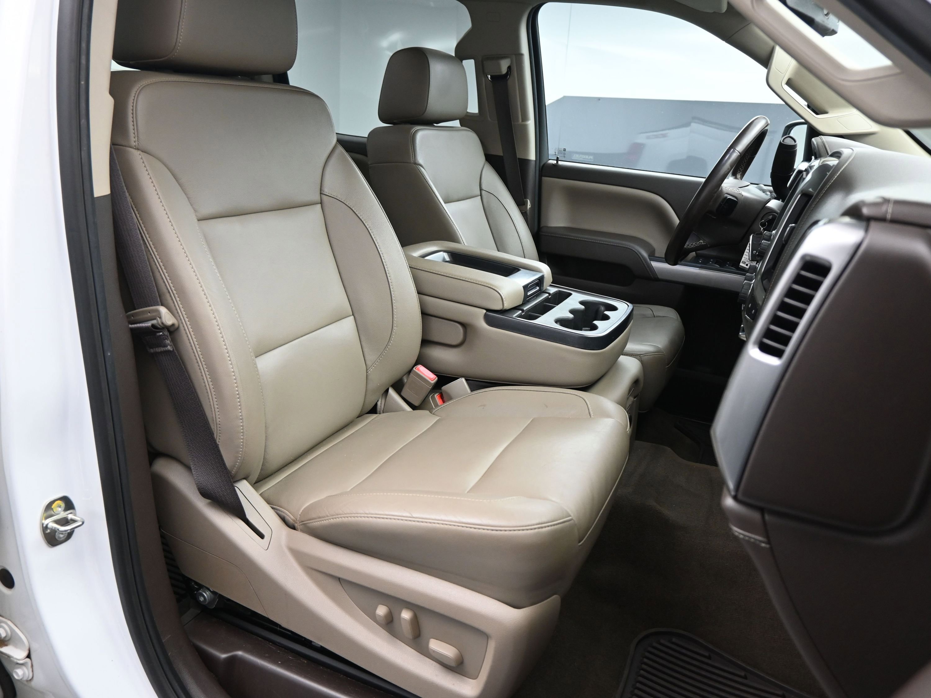 Used 2018 Chevrolet Silverado 2500 LTZ w/ Z71 Package, Off-Road image 18