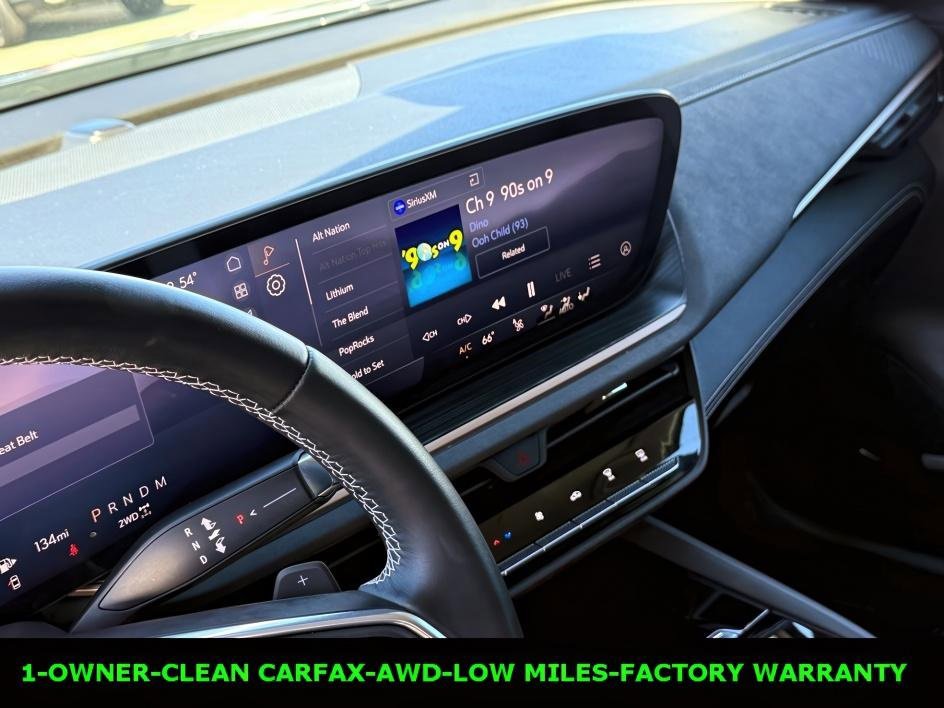 Certified 2025 Buick Envision Sport Touring image 19