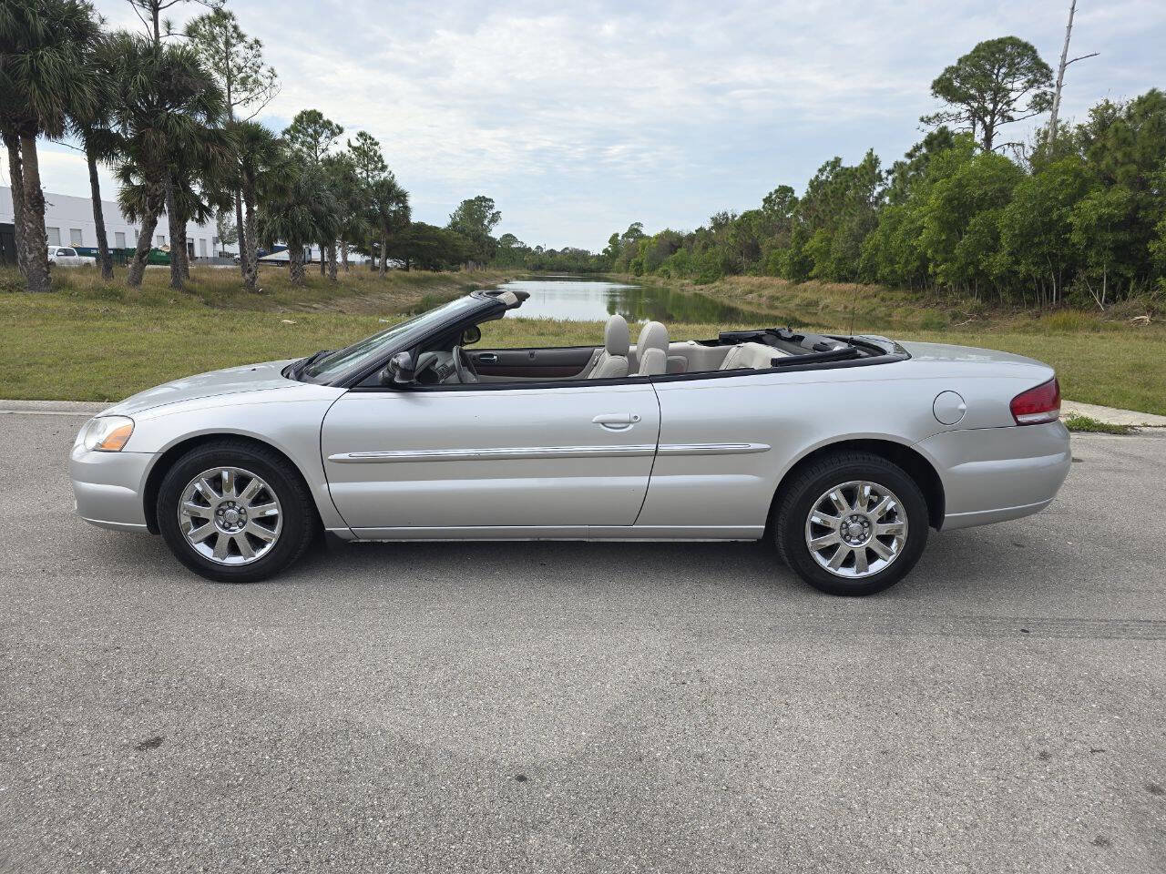 Used 2006 Chrysler Sebring Limited w/ Spring Special Group image 3