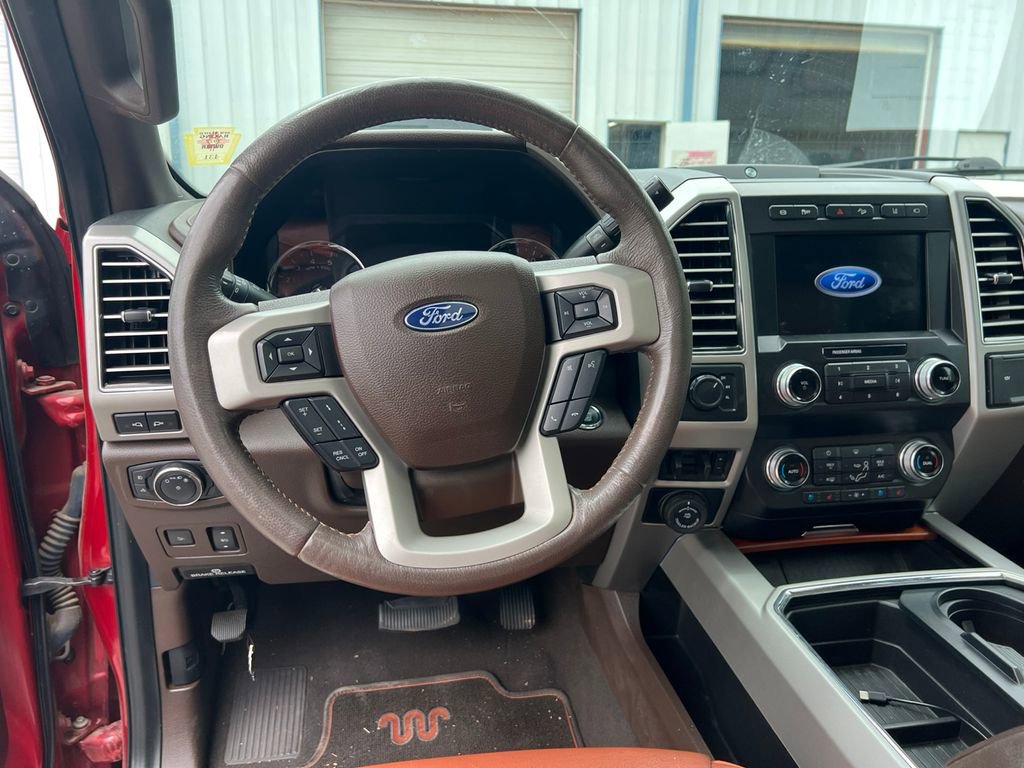 Used 2020 Ford F350 King Ranch w/ King Ranch Ultimate Package AWD/4WD image 21