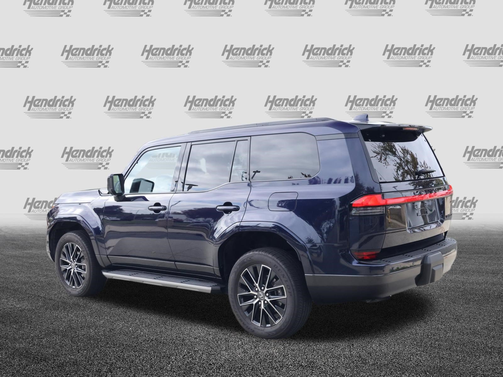 Used 2024 Lexus GX 550 w/ Accessory Package (2T) AWD/4WD image 7