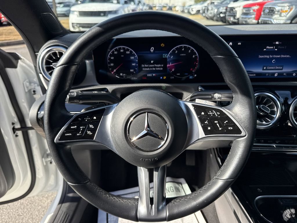 Used 2025 Mercedes-Benz CLA 250 image 24
