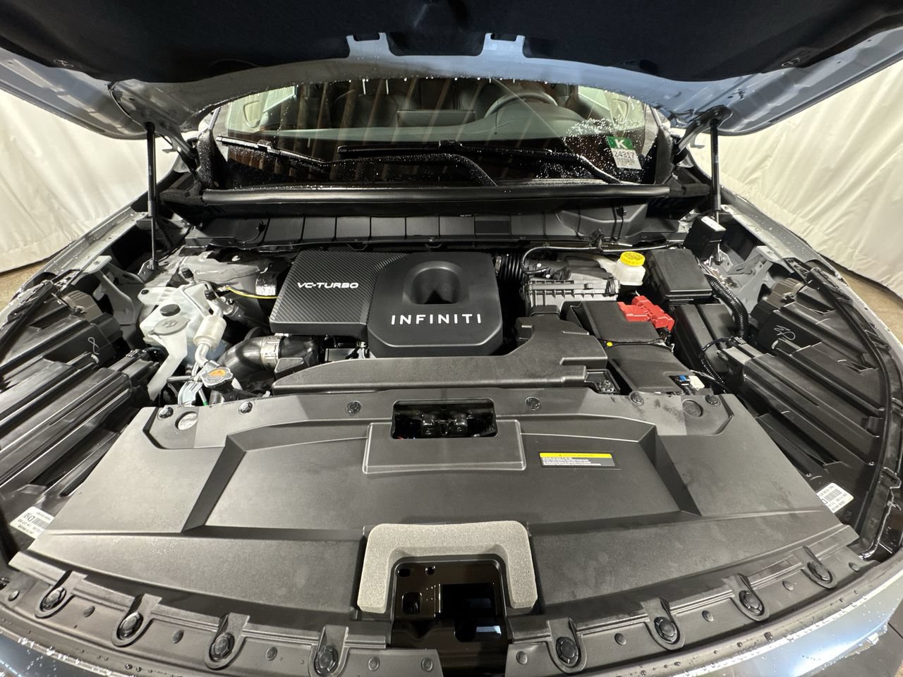 Certified 2026 INFINITI QX60 Luxe w/ Cargo Package AWD/4WD image 33