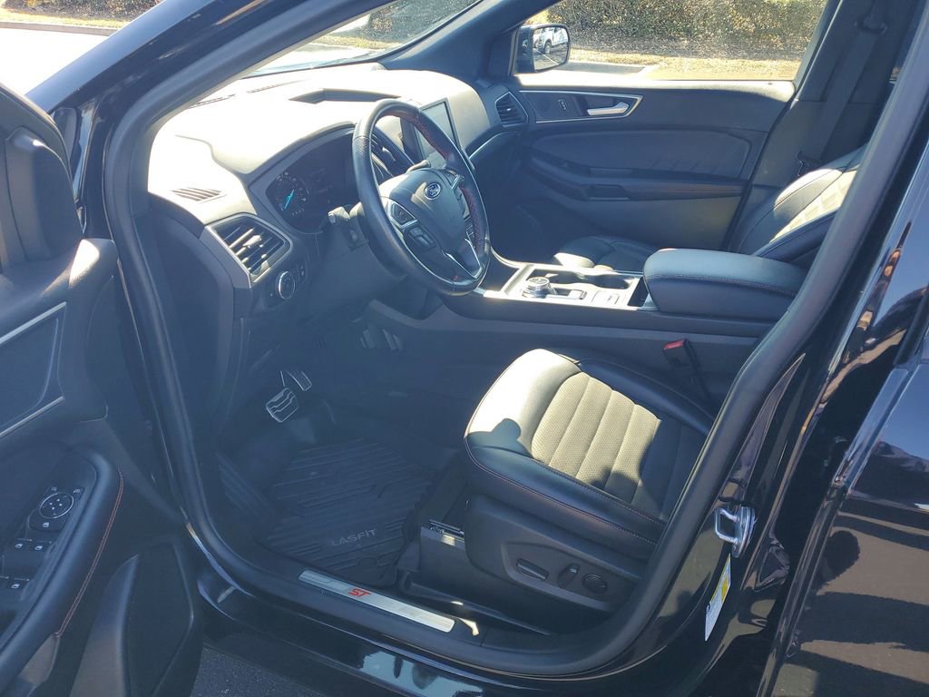 Certified 2024 Ford Edge ST-Line AWD/4WD image 16