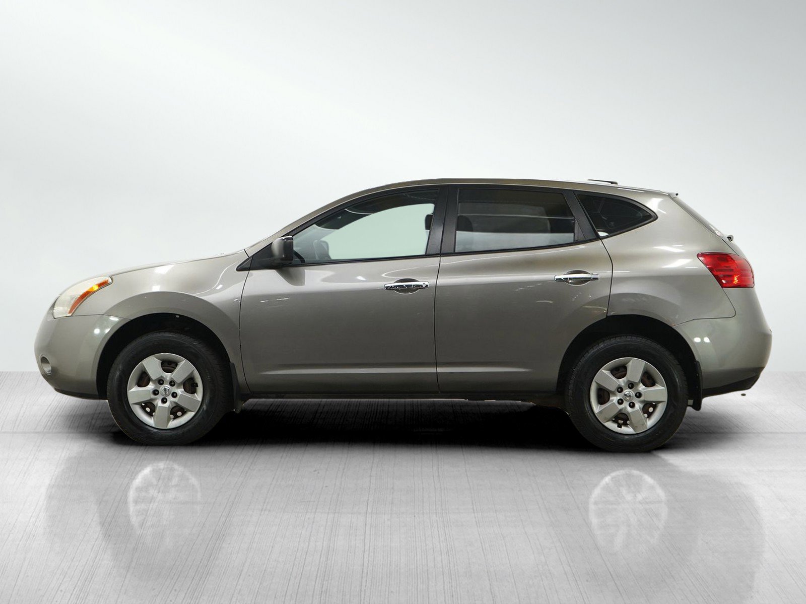 Used 2010 Nissan Rogue S AWD/4WD image 2