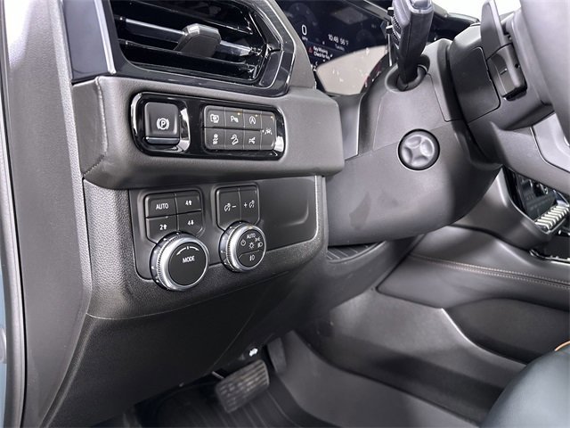 New 2026 GMC Yukon XL AT4 w/ AT4 Premium Package image 18