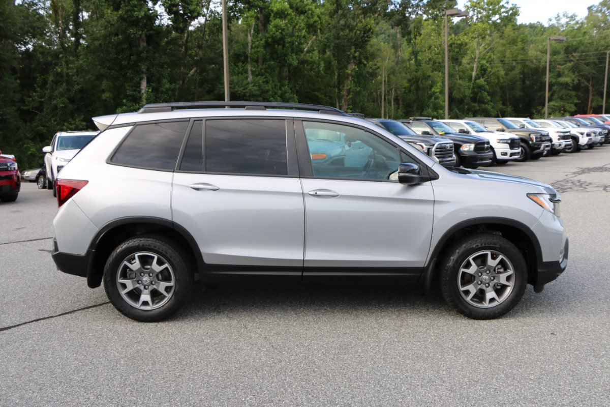 Used 2023 Honda Passport TrailSport image 9
