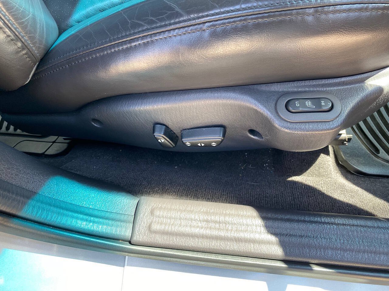 Used 2000 Chrysler 300M FWD image 29