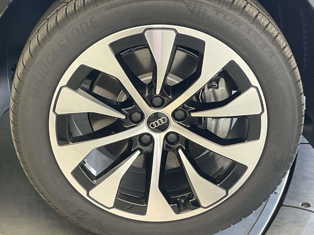 New 2026 Audi Q3 quattro 2.0T image 14