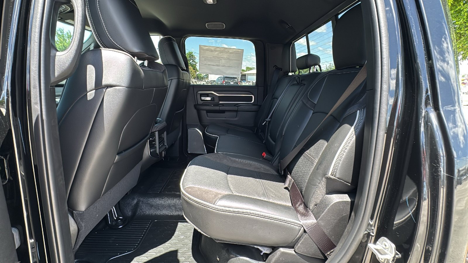 New 2026 RAM 3500 Big Horn w/ Laramie Trim Package AWD/4WD image 14