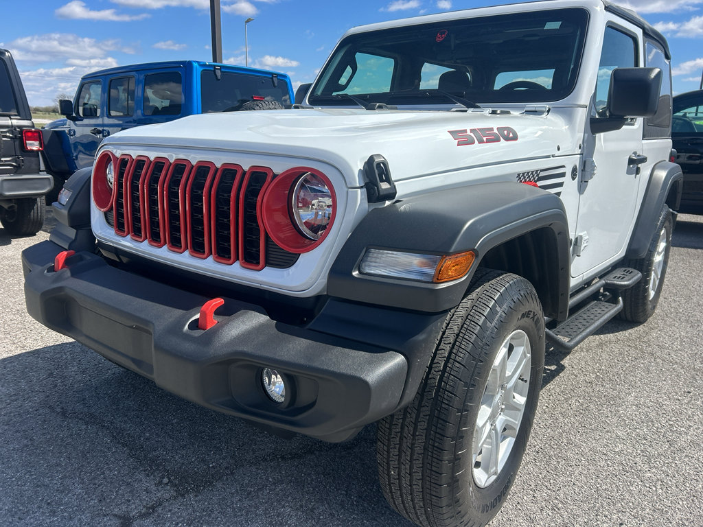 Used 2025 Jeep Wrangler Sport image 28