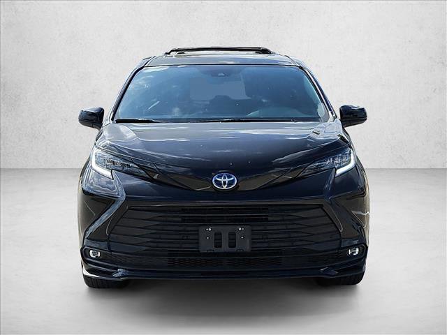 Used 2025 Toyota Sienna XLE Woodland Edition AWD/4WD video 2