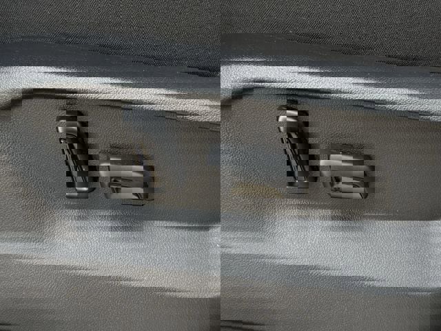 Used 2024 Volkswagen Atlas Cross Sport SEL Premium R-Line image 31