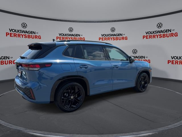 New 2026 Volkswagen Tiguan SE R-Line FWD image 8