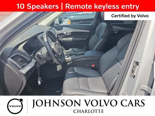 Used 2025 Volvo XC90 B5 Core AWD/4WD image 4