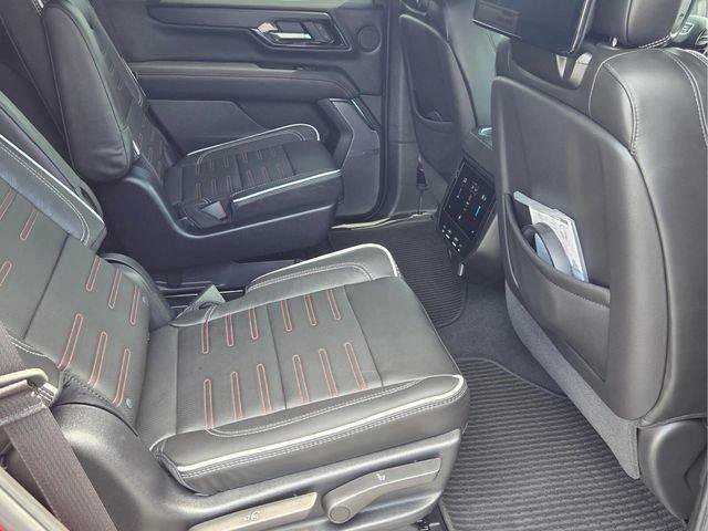 Certified 2026 GMC Yukon AT4 Ultimate w/ LPO, Floor Liner Package AWD/4WD image 18