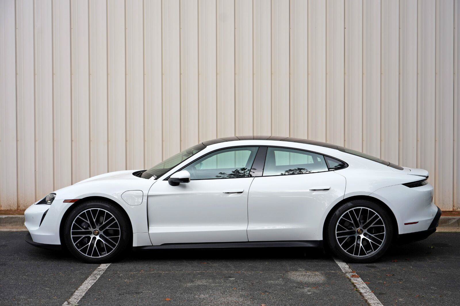 Used 2022 Porsche Taycan RWD image 50