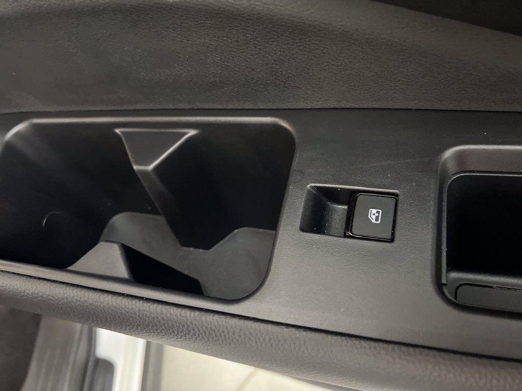 Used 2024 Nissan Pathfinder SV FWD image 26