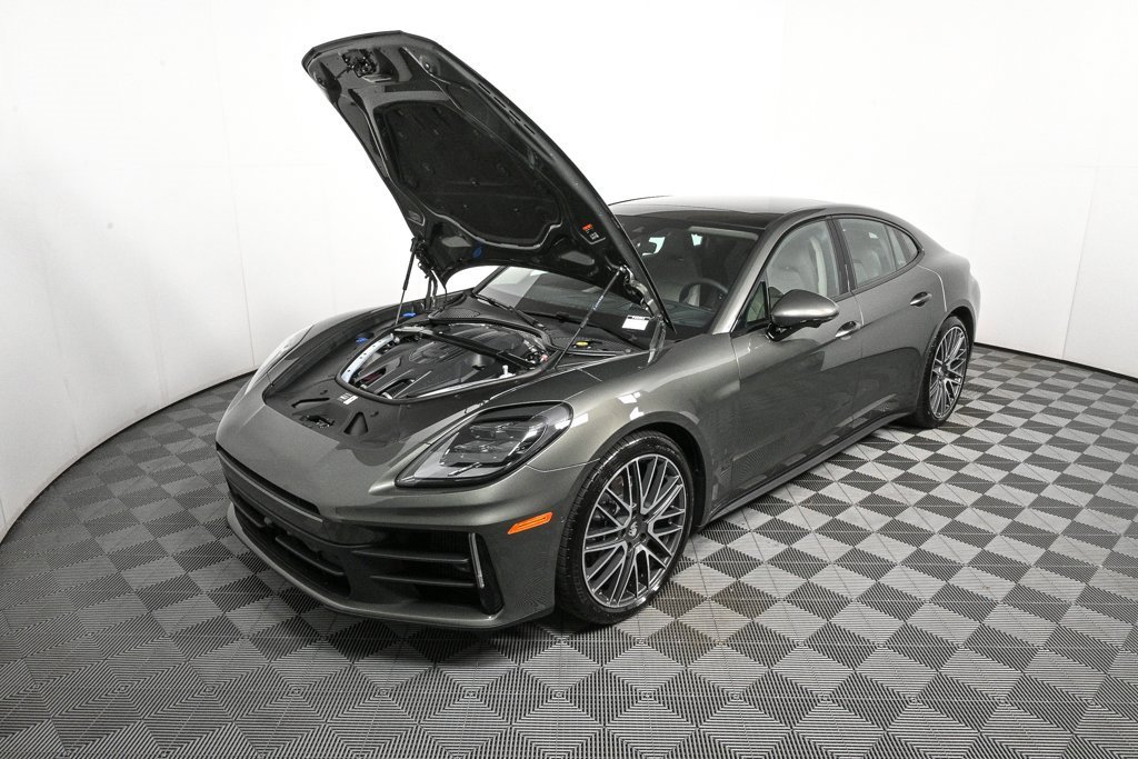 New 2026 Porsche Panamera 4 image 32