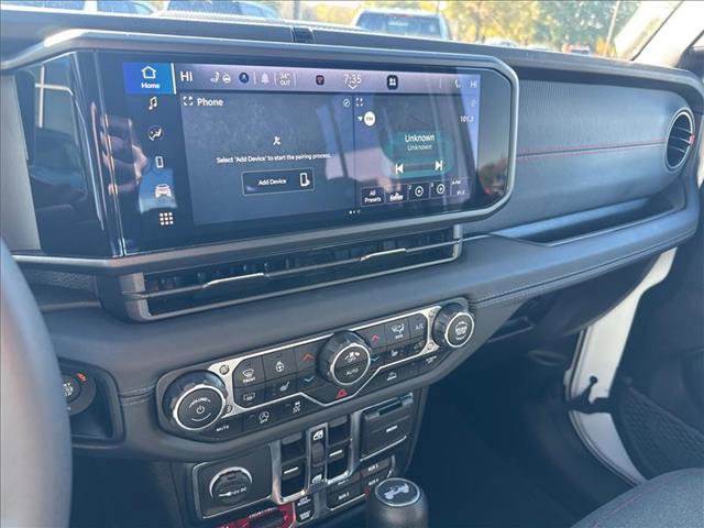 Used 2024 Jeep Wrangler Rubicon w/ Convenience Group image 21