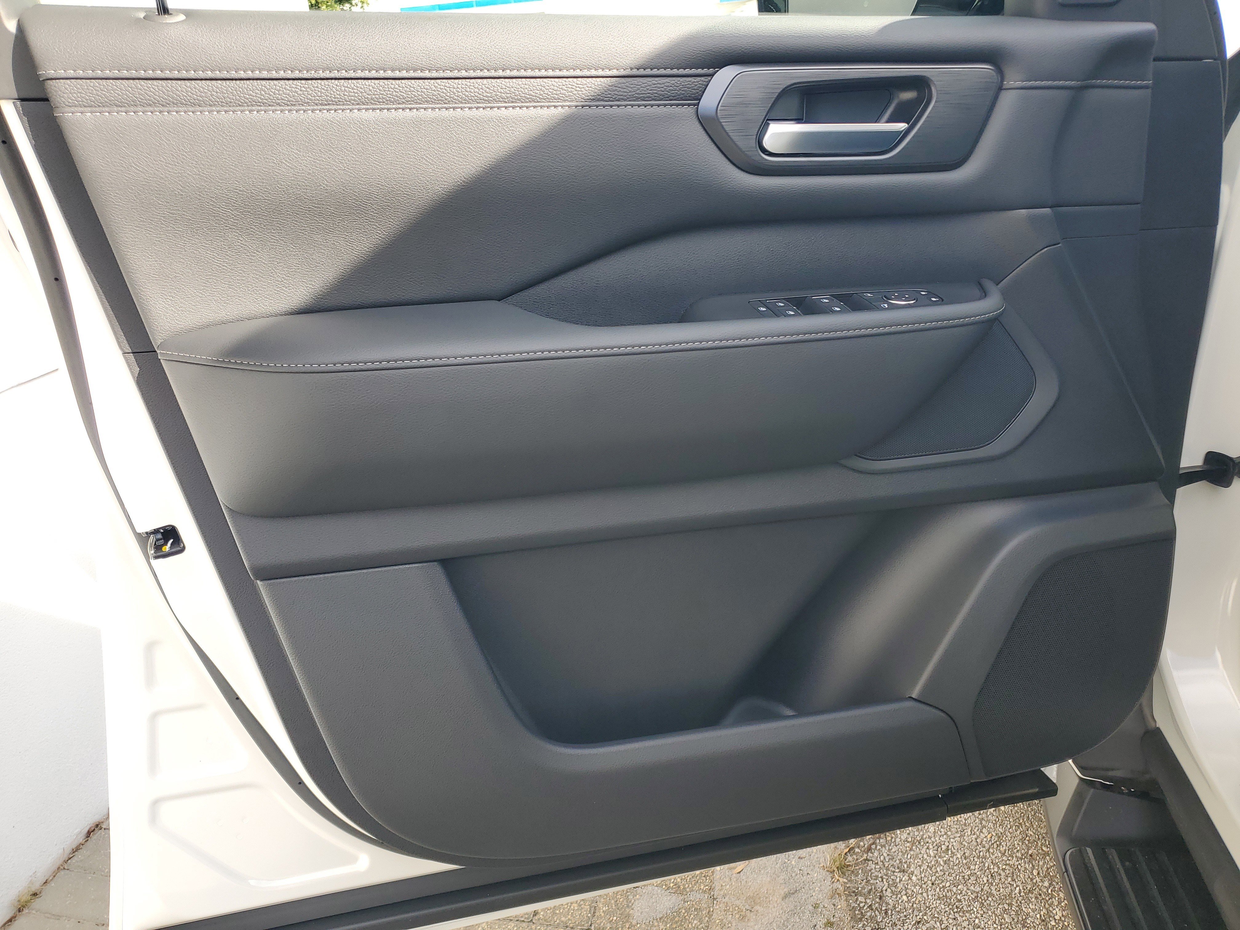 New 2026 Nissan Armada SV image 13