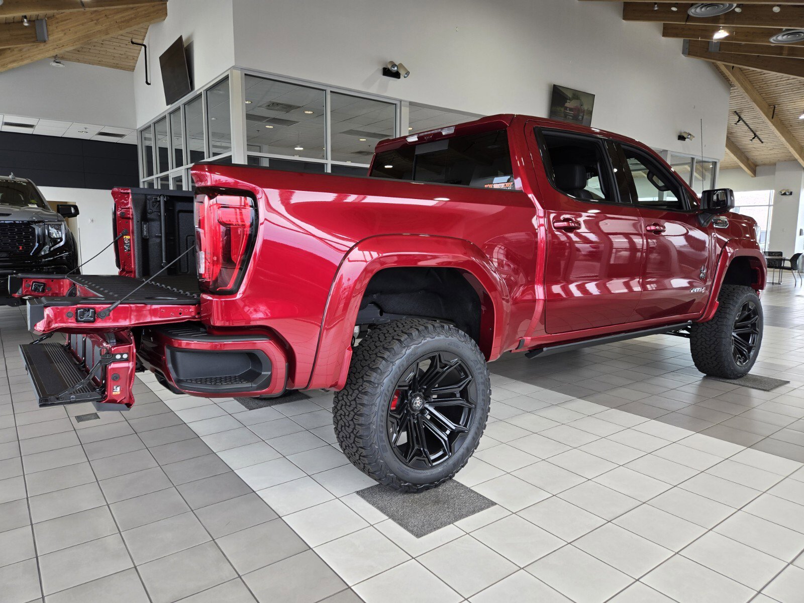 New 2025 GMC Sierra 1500 AT4 w/ AT4 Premium Package image 4