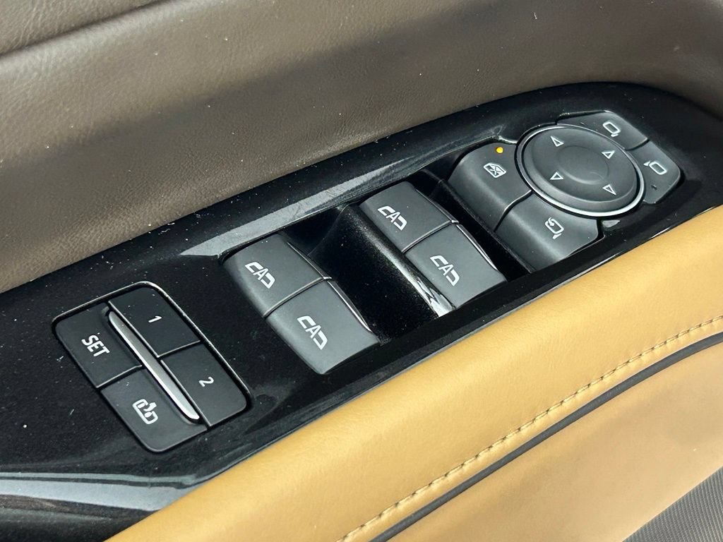 Used 2021 Cadillac Escalade Sport w/ Driver Assist Tech Package AWD/4WD image 40