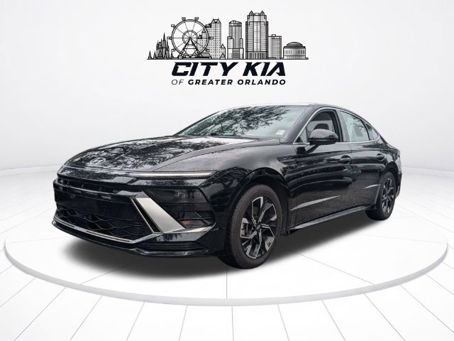 Used 2025 Hyundai Sonata SEL FWD image 2