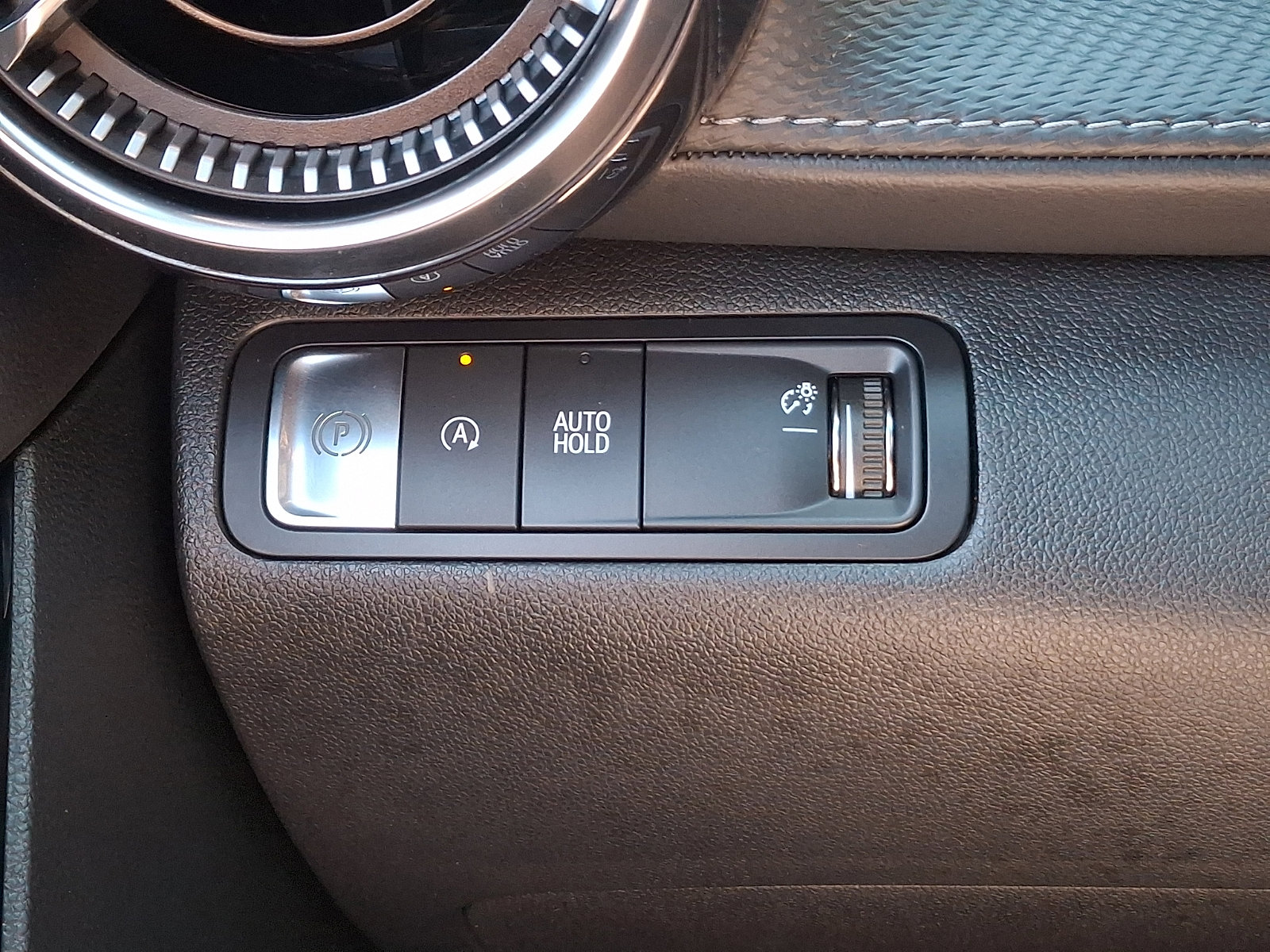 Used 2025 Chevrolet Equinox LT FWD image 23