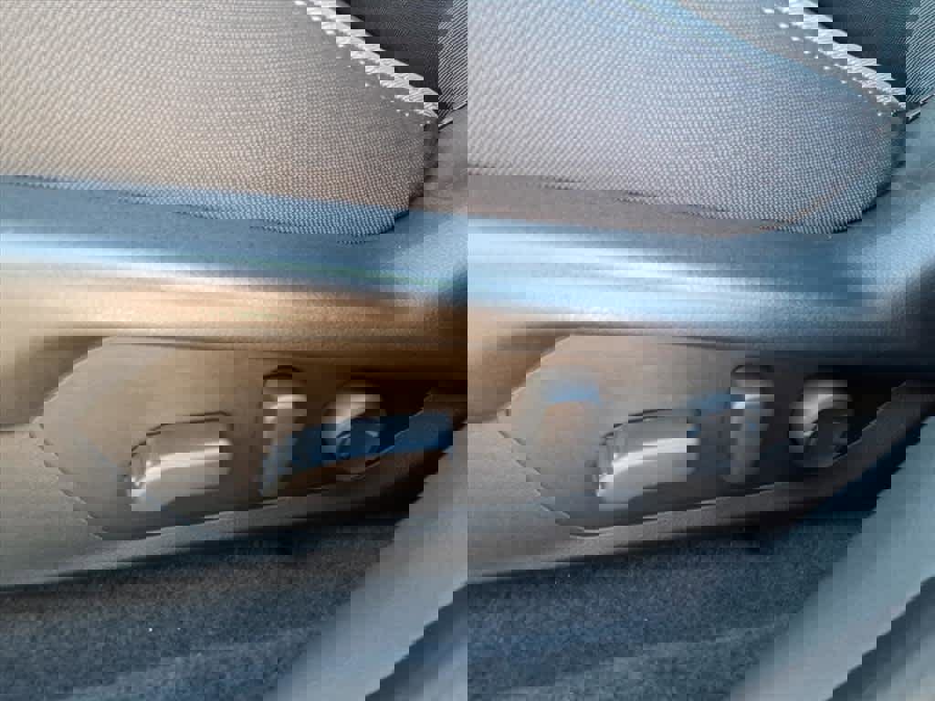 Certified 2025 Subaru Crosstrek 2.0i Premium image 28