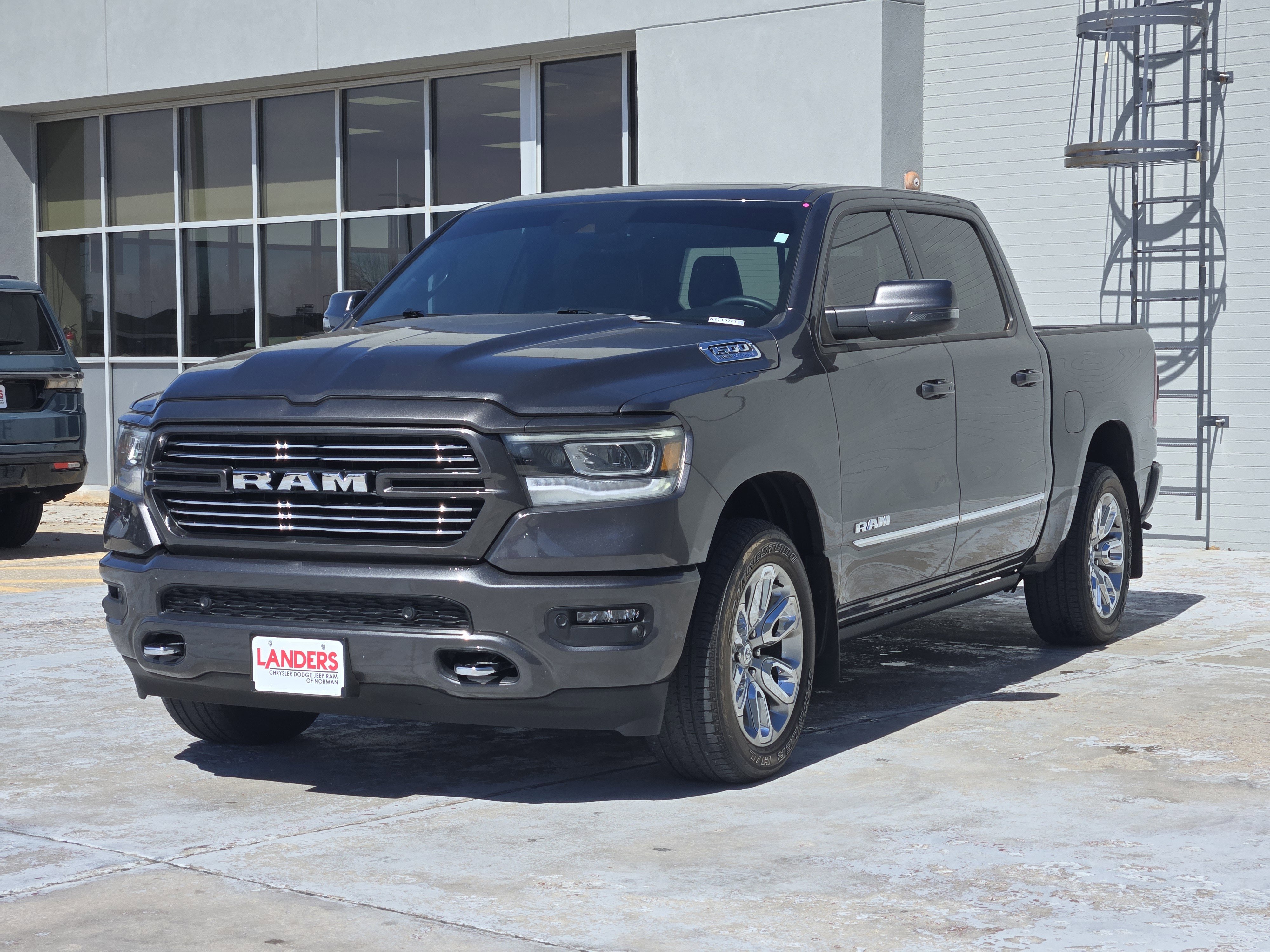Used 2024 RAM 1500 Laramie image 4