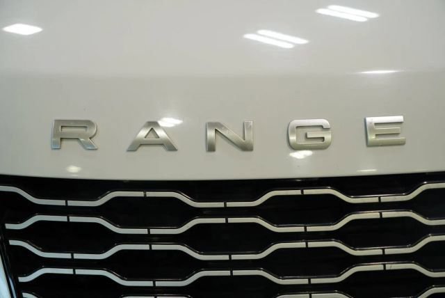 Used 2021 Land Rover Range Rover HSE AWD/4WD image 4