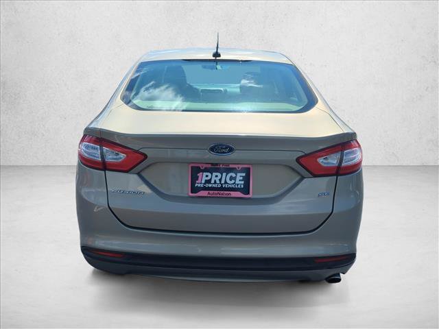 Used 2015 Ford Fusion SE FWD image 7