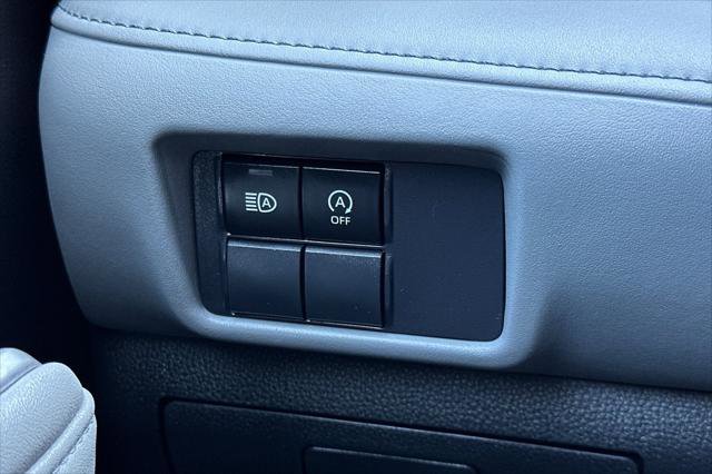 Certified 2023 Toyota Highlander L image 31