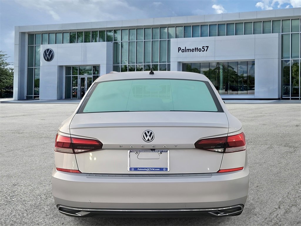 Used 2021 Volkswagen Passat 2.0T SE image 5
