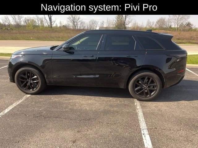 Used 2025 Land Rover Range Rover Velar Dynamic SE image 9